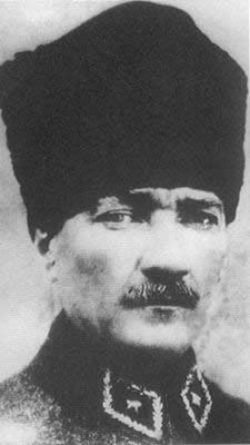 土耳其凯末尔革命胜利(TodayOnHistory.com)