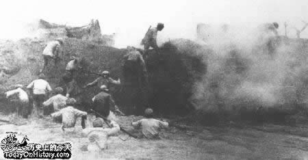 淮海战役开始(TodayOnHistory.com)