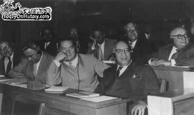 中共第八次全国代表大会举行(todayonhistory.com)