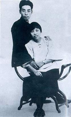邓颖超逝世(todayonhistory.com)