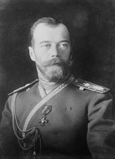 末代沙皇“血腥的尼古拉”被处决(todayonhistory.com)