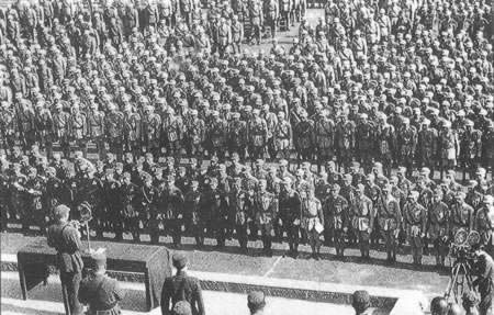 蒋介石发起十万知识青年从军运动（TodayOnHistory.com）