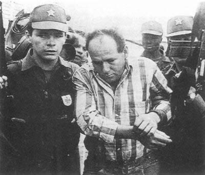 哥伦比亚球员埃斯科巴被枪杀(todayonhistory.com)