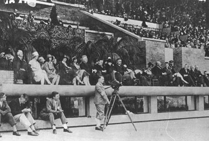 第九届奥林匹克运动会开幕(todayonhistory.com)