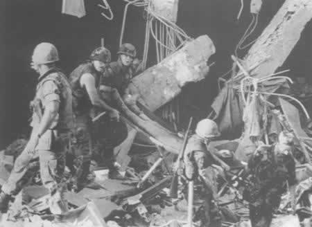 216名美军官兵在贝鲁特爆炸事件中死亡(TodayOnHistory.com)