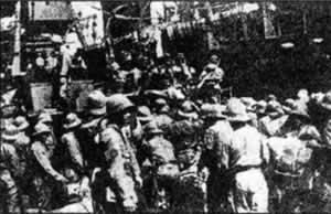 日军进攻上海，“八·一三”事变爆发(todayonhistory.com)