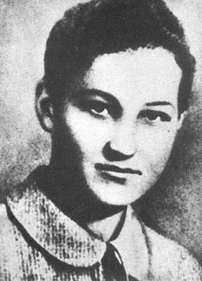 苏联卫国英雄卓娅诞辰(todayonhistory.com)