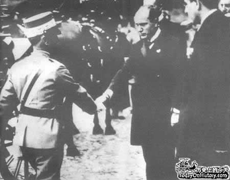 墨索里尼法西斯分子抵达罗马(TodayOnHistory.com)
