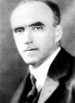 司徒雷登任美国驻华大使(todayonhistory.com)