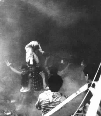 216名美军官兵在贝鲁特爆炸事件中死亡(TodayOnHistory.com)