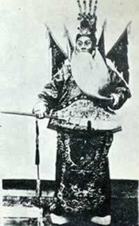 京剧表演艺术家谭鑫培逝世(TodayOnHistory.com)