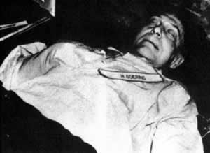 纳粹德国空军部长戈林自杀（TodayOnHistory.com）