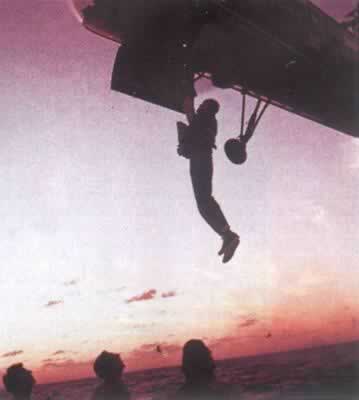 美国首位太空人老格林36年后重返太空(TodayOnHistory.com)