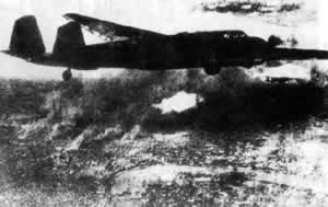 日军进攻上海，“八·一三”事变爆发(todayonhistory.com)