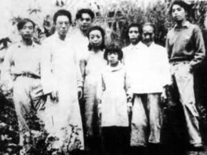 闻一多参加李公朴追悼会中遇刺身亡(todayonhistory.com)