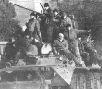车臣和平协议签订（TodayOnHistory.com）