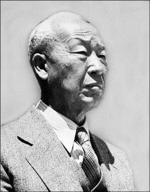 韩国李承晚总统逝世(todayonhistory.com)