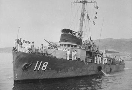 “八·六”海战打响(todayonhistory.com)