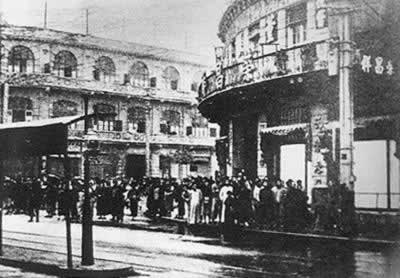 “五·卅”惨案发生(todayonhistory.com)