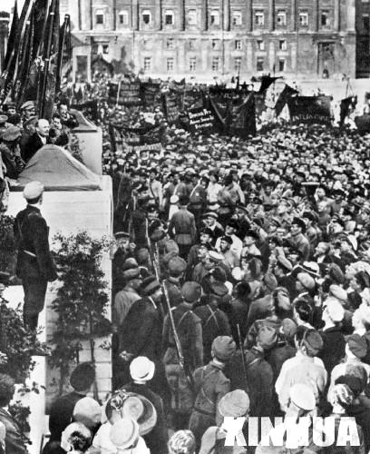 共产国际第二次代表大会在苏联莫斯科召开(todayonhistory.com)