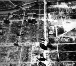 广岛原子弹爆炸（TodayOnHistory.com）
