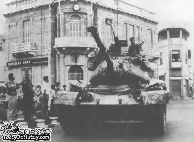 土耳其军队侵入塞浦路斯(Todayonhistory.com)