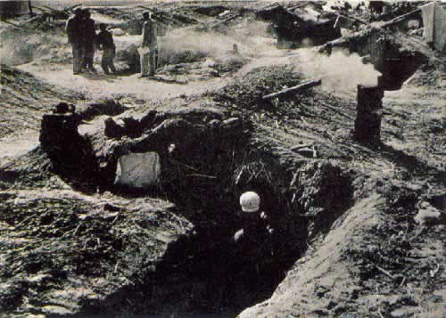 新中国组建新疆生产建设兵团(todayonhistory.com)