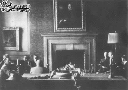 出卖捷克的慕尼黑协定签署(TodayOnHistory.com)