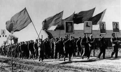 毛泽东给林彪写了《五七指示》(todayonhistory.com)