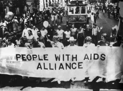 艾滋病开始在全球蔓延(todayonhistory.com)