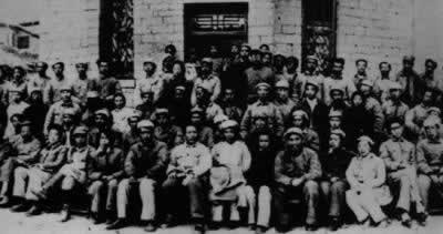 延安文艺座谈会召开(todayonhistory.com)
