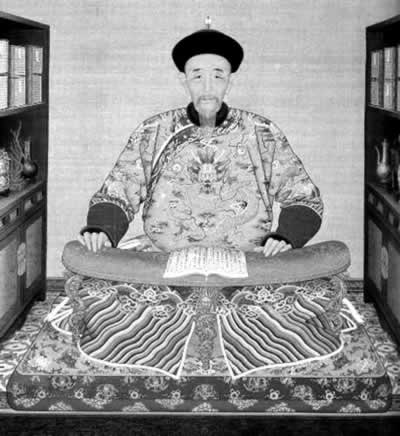 清朝康熙皇帝在景仁宫中诞生(todayonhistory.com)