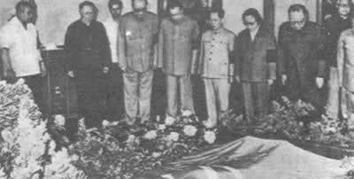 宋庆龄逝世(todayonhistory.com)