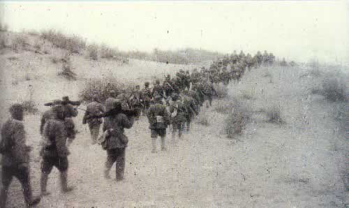 新中国组建新疆生产建设兵团(todayonhistory.com)