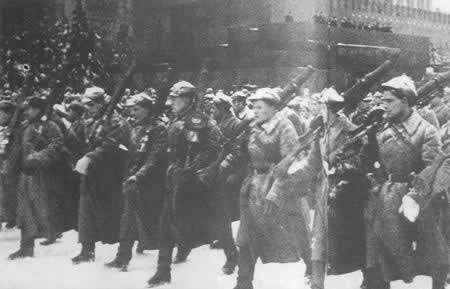 莫斯科保卫战开始(todayonhistory.com)