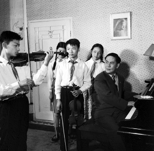小提琴家、作曲家、音乐教育家马思聪诞生(todayonhistory.com)