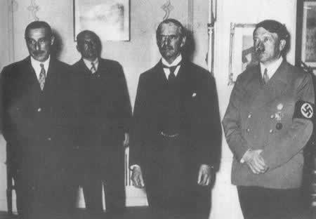 出卖捷克的慕尼黑协定签署(TodayOnHistory.com)