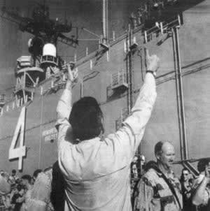 伊拉克军队进攻科威特（TodayOnHistory.com）