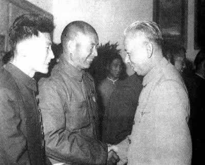 全国著名的劳动模范时传祥含冤去世(todayonhistory.com)