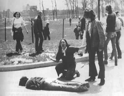 美国政府枪杀反战学生(Todayonhistory.com)