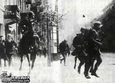 毕苏斯基在波兰建立独裁政权(todayonhistory.com)